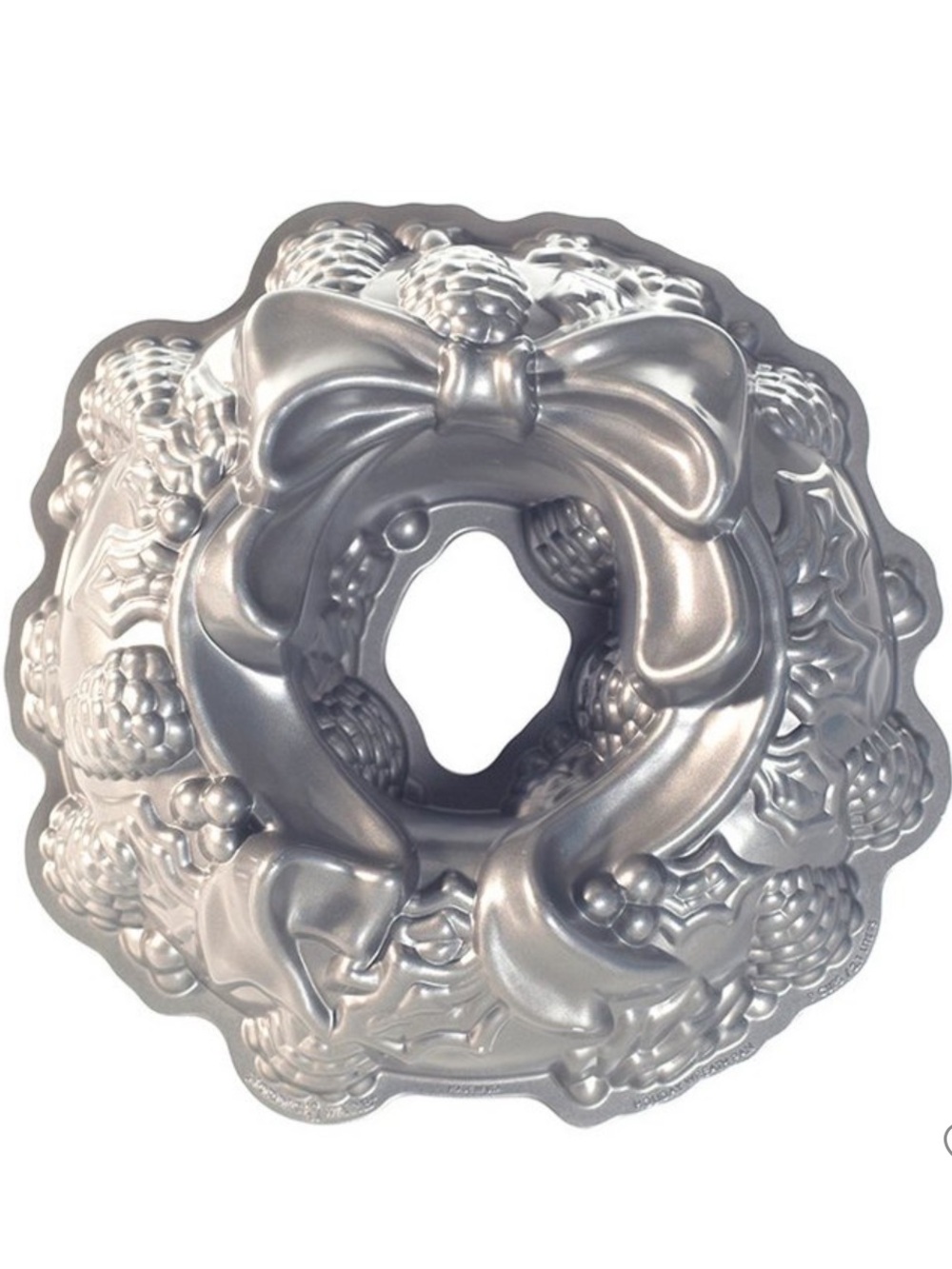 Nordic Ware Christmas Holiday Wreath Bundt Cake Pan
